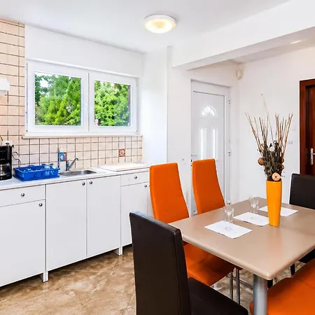 2 Bedroom Beautiful In Апартаменты *